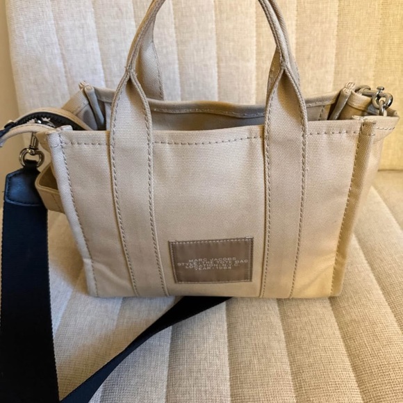 Marc Jacobs Tan Tote with Black Strap - Picture 3 of 3
